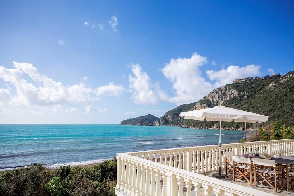 Cosmos Beach House Afión Εξωτερικό φωτογραφία